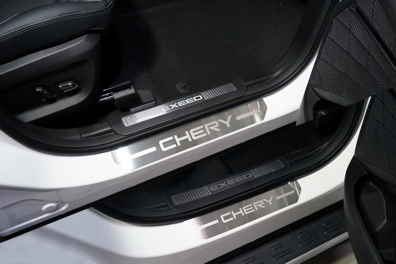 Накладки на пороги (лист шлифованный надпись Chery) 4шт